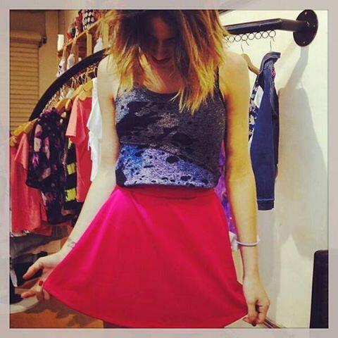 TiniStoesssl's tweet photo. -.-. Pormeto FaldA rOSA http://t.co/96a1l9v30H