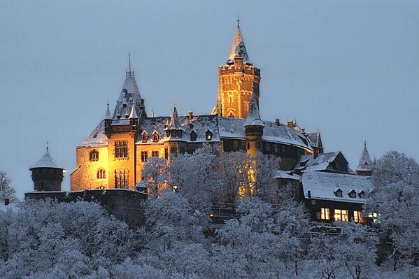 castle_pics's tweet photo. Wernigerode Castle, Germany. #castlepics #EarthPics http://t.co/FljWySpn4E