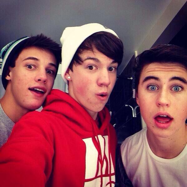 FakingCameron's tweet image. Taylor and Nash