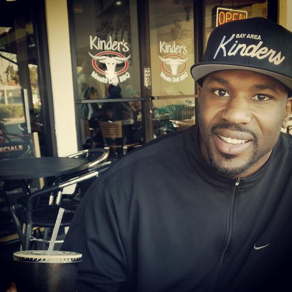 Had a great lunch @KindersBBQ  with the Drinkwear team. It's gonna be a great year.