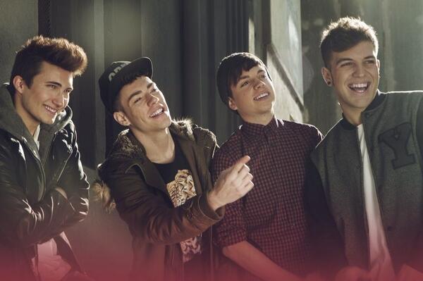 TonyAguilarOfi's tweet photo. Preparaos a escuchar SOLDIER de @CloverOficial Pedazo de single! Os encantará! #FutureHit http://t.co/8Wi9W4L5Dh