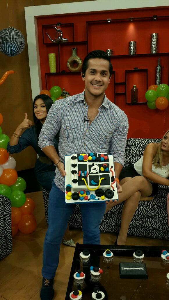 Feliz cumple <a href="/cromero_xfit/">César Romero</a> disfruta tu torta gracias a <a href="/partypasteles/">p-artypasteles</a>