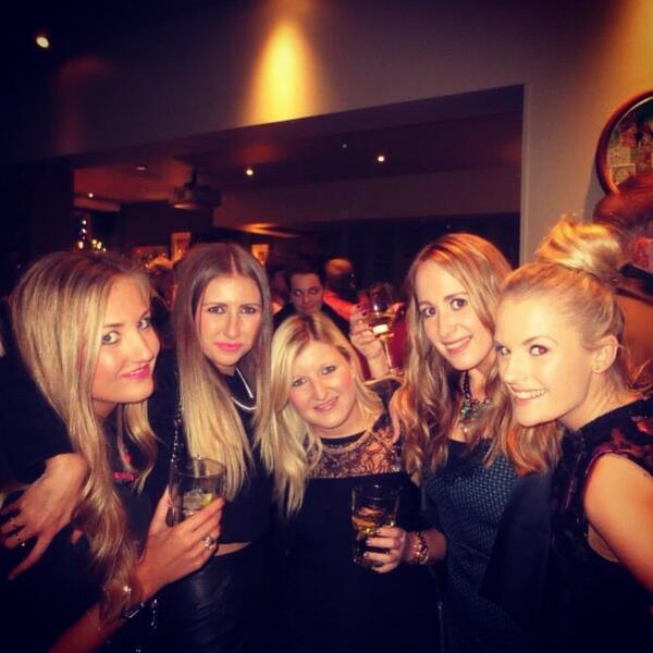 lucypitt2's tweet photo. NYE #besties #love http://t.co/qzZ6mUanNv