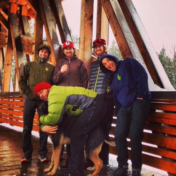 CrowsnestCoffee's tweet photo. The gang on the way to @CanuckSplitfest http://t.co/1lSZlVodMy