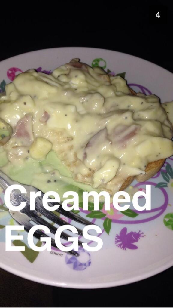 Amanda_Gozur's tweet image. My best friend tortures me. #IHateEggs