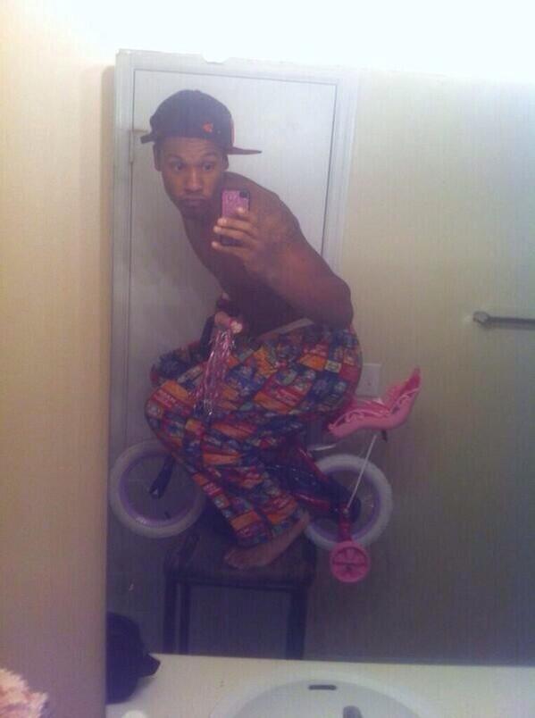 The Selfie Olympics tweet media