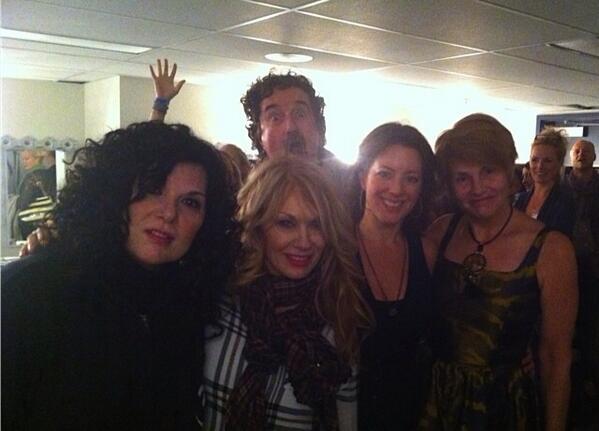 NancyWilson's tweet image. #flashbackfriday @SarahMcLachlan  @AnnHeartMusic @Shawn_Colvin and of course the photobombers Ben and my husband.