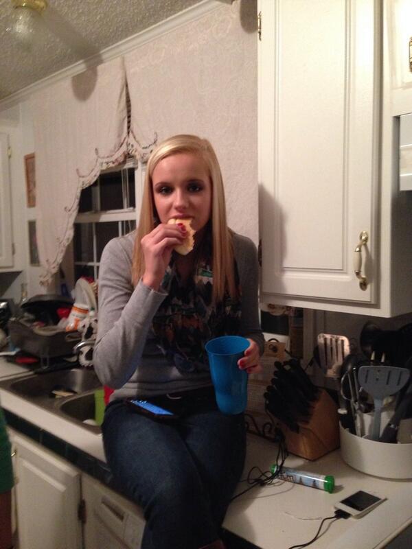 lindseythayer's tweet image. #tooturnt #eatingbread #hashtagsonhashtags