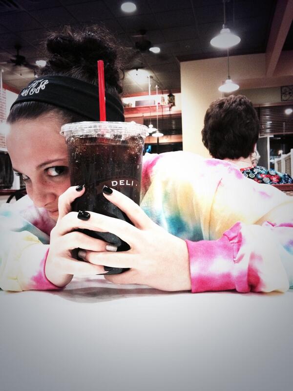 allismores's tweet photo. Hi from my dinner date @caMille2299 http://t.co/qTYRYPbFRJ