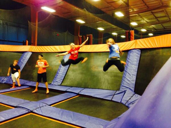naeblacks3's tweet photo. It's sad how sore I'm going to be after iceskating and Skyzone. #OutOfShape http://t.co/ecvfaLA9Hd