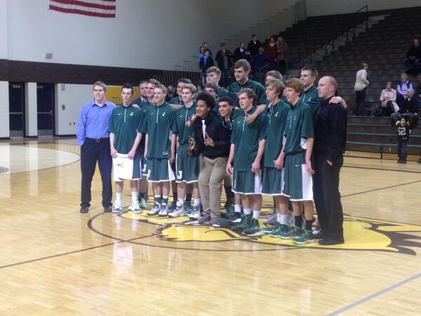 bgrahamJPS's tweet image. @DKool23 and JHS varsity basketball team, nice job winning Zeeland tournament!