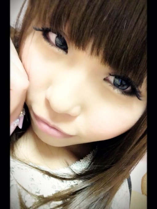 あけましておめでとうございます☆みなさま、今年もどうぞよろしくお願いいたします(ノｗ`*)！ http://t.co/G9UP6VfMPP