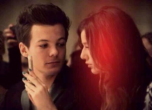 1DKingdom_ID's tweet photo. "Lou, foto dulu yukz:3"

"Ih lu narsis bener. Mentang" lu cantik"

"Ya krn gue cntik jd lu naksir" http://t.co/knYpKwkiWA