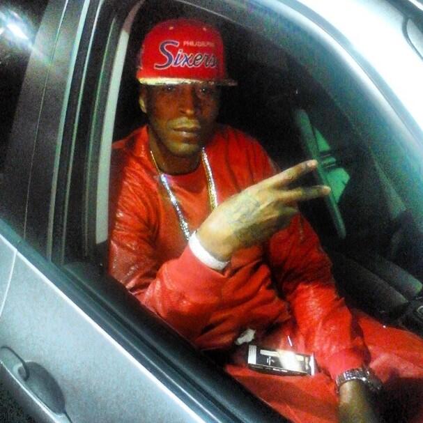 BdH64A7IcAAvVb0.jpg:large