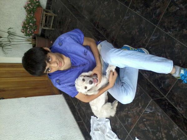 @Siliconvalle Favor, encontramos este perrito en calle 5 de abril con av. 7 de octubre. 
  Favor Retwittear. Gracias