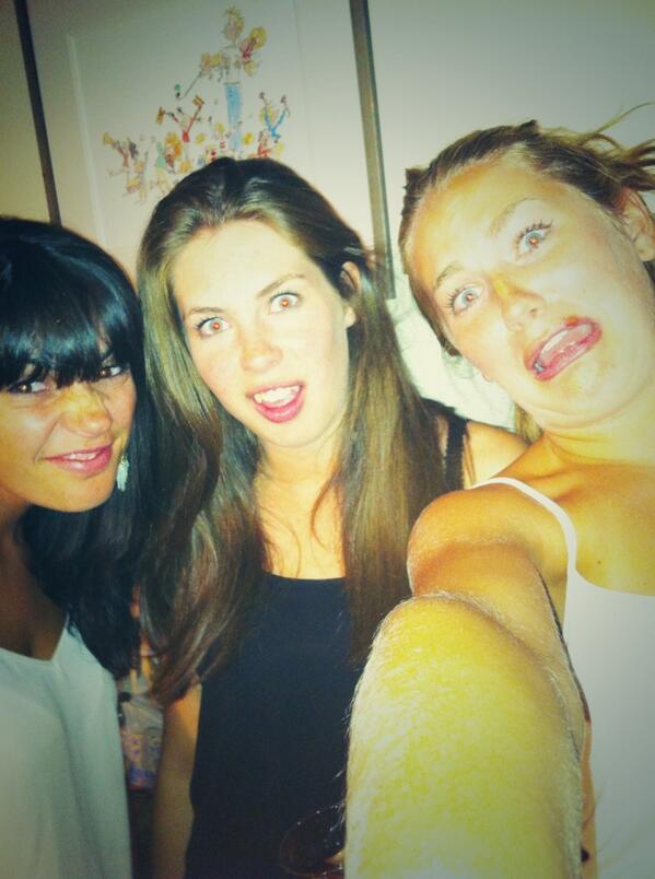 Found this from the summer haha @sCCcullen <a href="/g_harv8/">Gemma Harvey</a> #post-coast #4bagsofcrispslater #tuesdaynightcoast