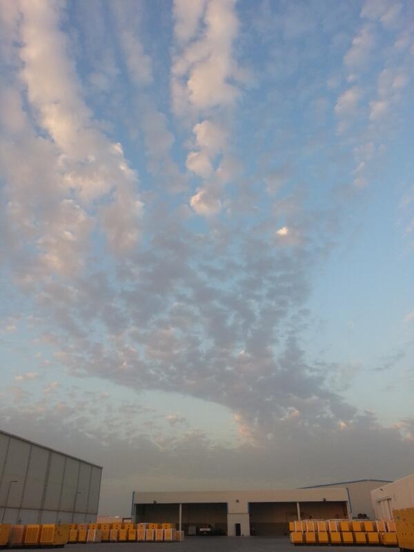 Firefly_Apoy's tweet photo. @dubaiclouds http://t.co/cjTJ4BQbrt