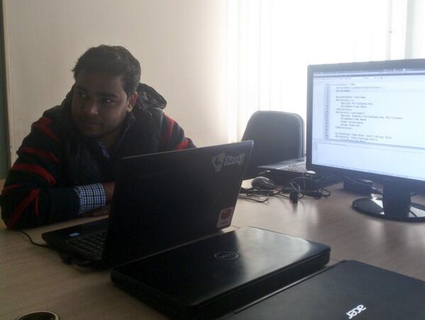 bansipathak's tweet image. @WotTheTecH in action #IGCodeCamp @IntelliGrape