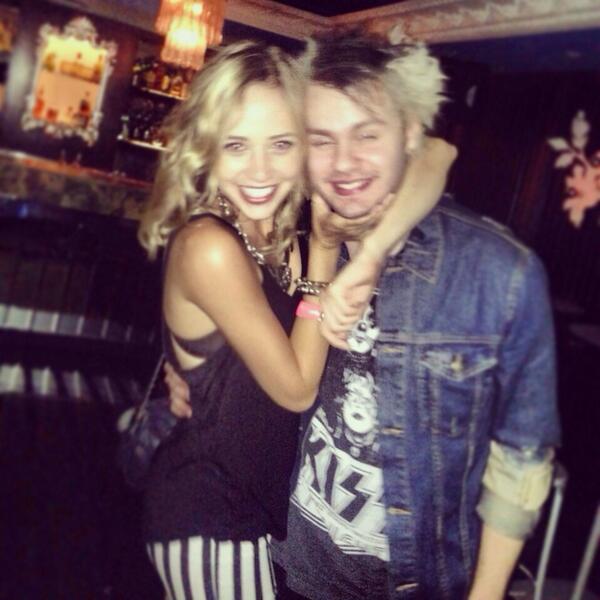 5SOS_Daily's tweet photo. “@briden_STARR: Oh what a night! @Michael5SOS #skunkhead http://t.co/MtUkCBnv4i”