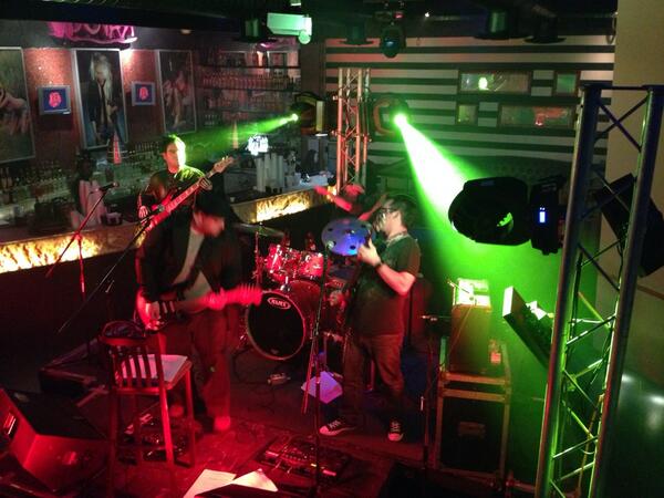 LaTorqueMty's tweet photo. Nuestros rivales en esta guerra de bandas "Iron Dogs" http://t.co/mUD0E4UN3O