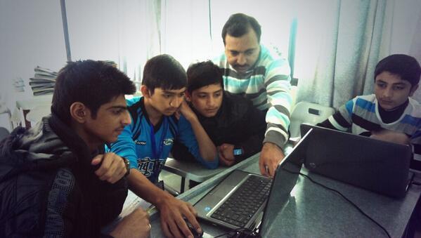 hsaeed92's tweet photo. @Asifaltaf81 is helping the students at the workshop as well. They're learning about using twitter. #Iearnaccess http://t.co/fKg7j6SF3s
