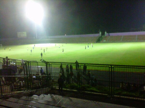 anggicipto's tweet photo. Latihan PSGC satnite @stadion galuh ciamis http://t.co/nmBG3CQ7zN