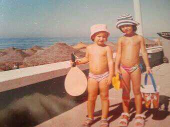 michelcp66's tweet photo. Mi hija @MariaMcg99 ya apuntando maneras para el pádel jajaja con su pala víbora jajaja http://t.co/llB090oev7