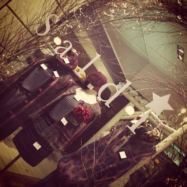 IgersAbruzzo's tweet image. Inizio dei #saldi #autunnoinverno2013 !!!!!!! Vi aspettiamo numerose!Approfittate delle nostre fantastiche #occas...