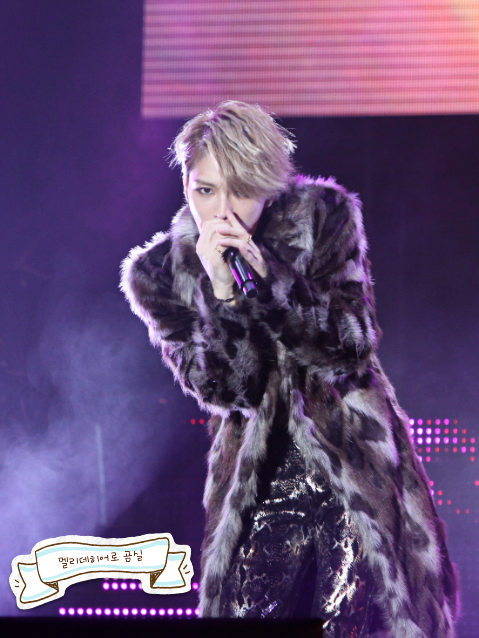 BdJ8ty1CYAAYnYM.png:large