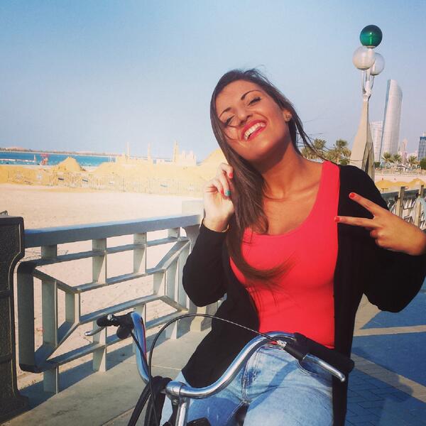 mirnakalout's tweet photo. feeling good at UAE 😎 http://t.co/xC7RtkRTl9