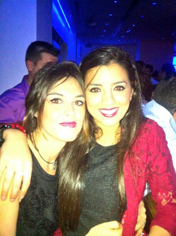 blanco_vir's tweet photo. Fin de año en cielo con @xalyta9 http://t.co/en5NPMt9Gc