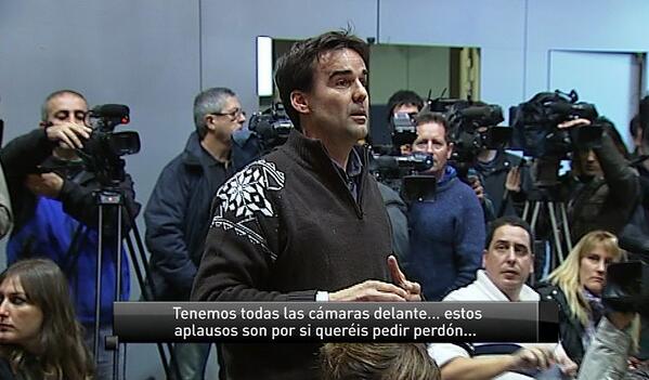Un periodista invita a los expresos de ETA a pedir perdón:"¿Qué habéis ganado matando?"[VÍDEO]
antena3.com/noticias/espan…