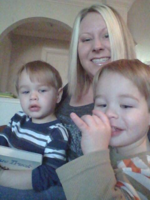 gixiechick's tweet photo. Loving my boys.. they are the sweetest!! http://t.co/JtsDevLV3B