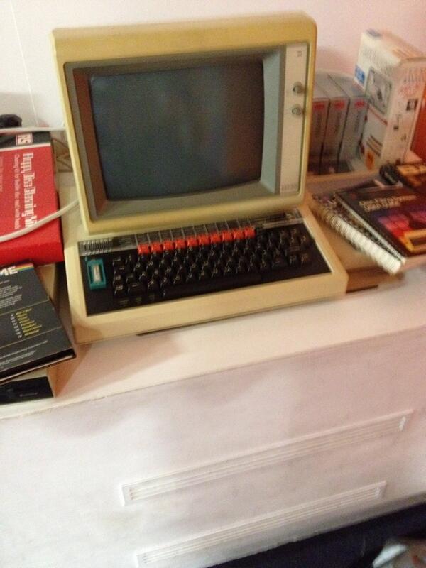 richupton1970's tweet image. This used to be so cool back in the day - along time ago #bbccomputer
