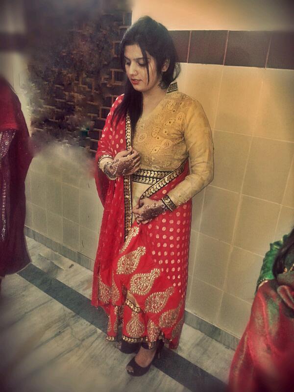 1995Tanvi's tweet photo. Hello Twitter #myfirstTweet http://t.co/JTRhUz9fS5