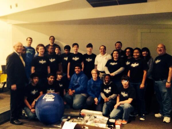 U.S Congressman Paul Tonko and members of Albany High School Team 1493 at the #RPI #NYTechValleyFRC kickoff.