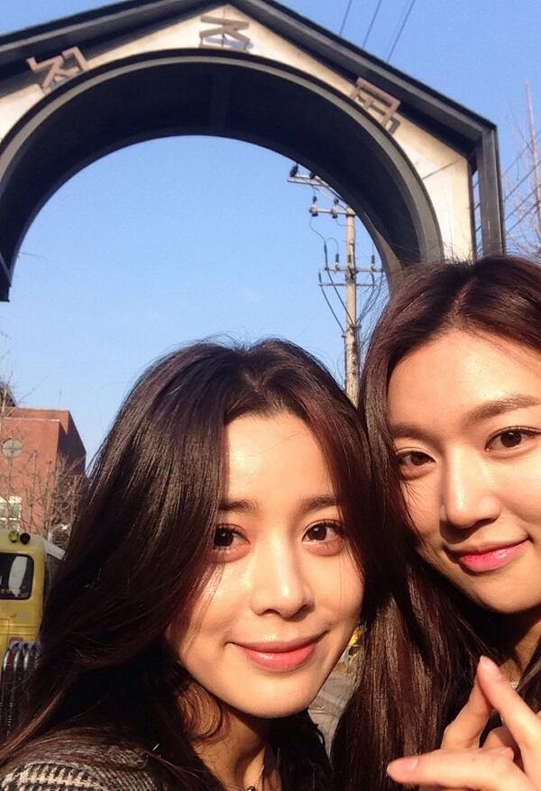 02seo's tweet photo. 진환이의 결혼식^^ 
많은 사람들의 축하속에 멋진 결혼식이였어!!!
다시한번 축하축하~ 
돌아오는길에 연주와 인증샷 ㅋㅋ http://t.co/D28h47fGO6