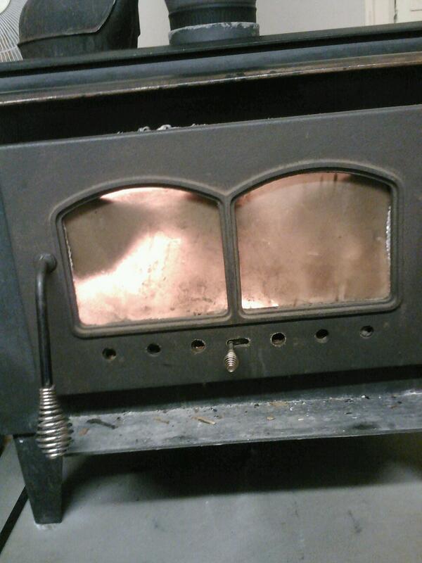 pig_pen55's tweet photo. @YktnFireplace1  Nothin like dat wood heat! #cold #woodstove http://t.co/g0M2RLcKLs