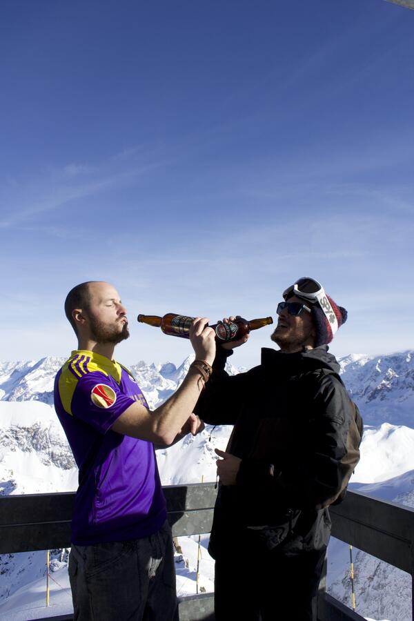 GowerBrewery's tweet photo. Exceptional effort from @swanseadan: Enjoying @GowerBrewery at the summit of the French Alps #GowerPower http://t.co/ihQHsCW6I2