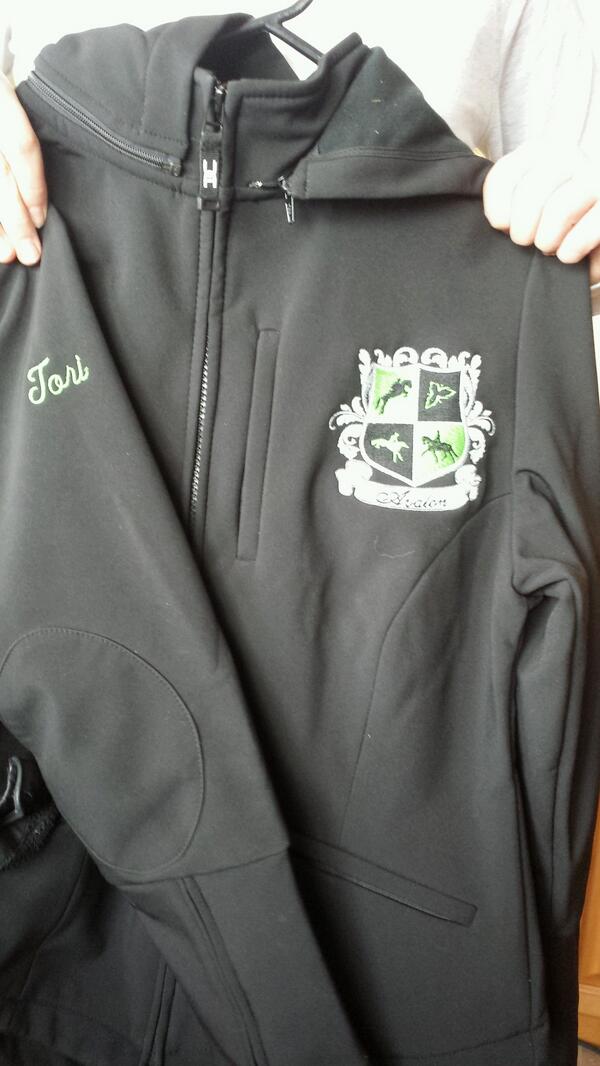 AthleticEq's tweet image. Kid sister is head over heels about finally getting her xmas present!! #BarnJacket @AvalonEquestria