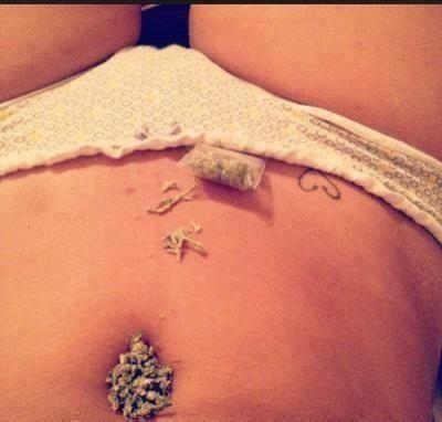ishikawa_518571's tweet photo. borwhore #420 #weed #tattoo #borgore #borwhore #panties http://t.co/Hx55sarS5o http://t.co/ye3m45j3zB