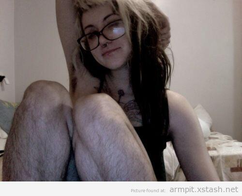 armpitpics's tweet photo. #armpit #pits #armpit hair #hair #sweat #shirtless girls #xxx #sex #slut #porn #fetish http://t.co/MT9OqdGsih http://t.co/OHAQ2sdIiN