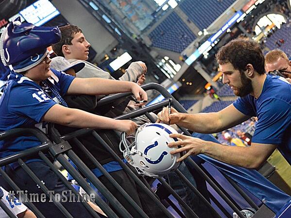 Colts's tweet photo. Andrew Luck signing autographs for #ColtsNation prior to #KCvsIND. #TimeToShine http://t.co/YBmEXfPWKX