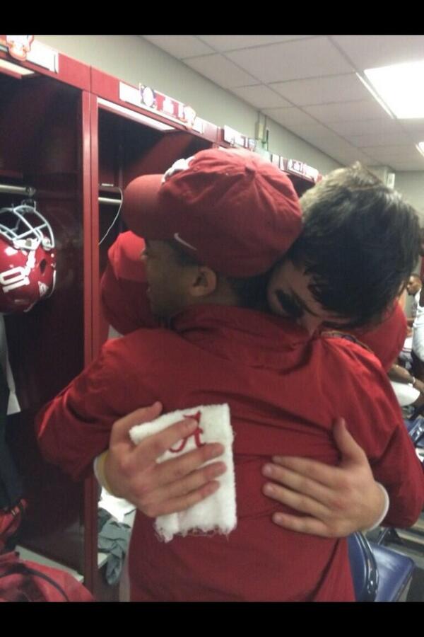 UAGirlProblems's tweet photo. AJ and AJ ❤️ http://t.co/iOHgO2p7aR