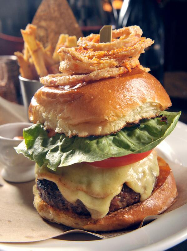 NECuisine's tweet image. The #burger at @OakLBK is out of this world! One of the #BestBurgersinBoston Photographed by @CRServices