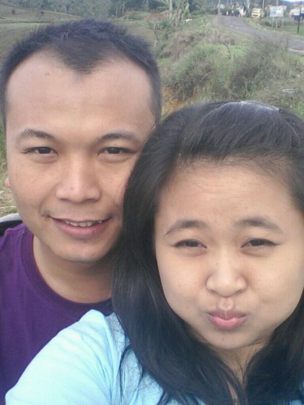 fitchaby's tweet photo. Jalan jalan with my hubby http://t.co/y1bQzmGPNo