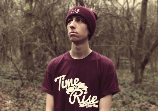 ItsTimeToRise's tweet photo. Burgundy!! Script tee (£12) &amp; TTRC beanie (£10) http://t.co/i54F2Cjh0U #tee #tshirt #beanie http://t.co/MbOdqu4OSK