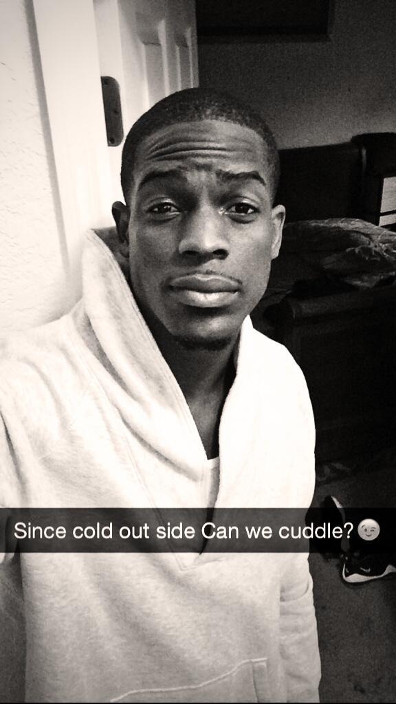 Ti_BenBen's tweet photo. My #CuddleBuddyApplication http://t.co/pRZaOQDe8D