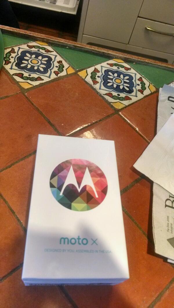 XoXo_A_Monroe's tweet image. “@moriah_pedro: Look what I got! #21stCentury #Finally #WorkedHardForThis http://t.co/kwtennBDTD” yay!!!!!!