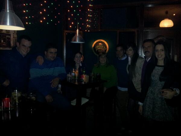nika2t's tweet photo. Dia en familia :-) @noeliaespejo @ManoliAlcalde @nazaret2t @juanka2t7 @valeriorisquez @ricarynoe http://t.co/f7SikMHRsM